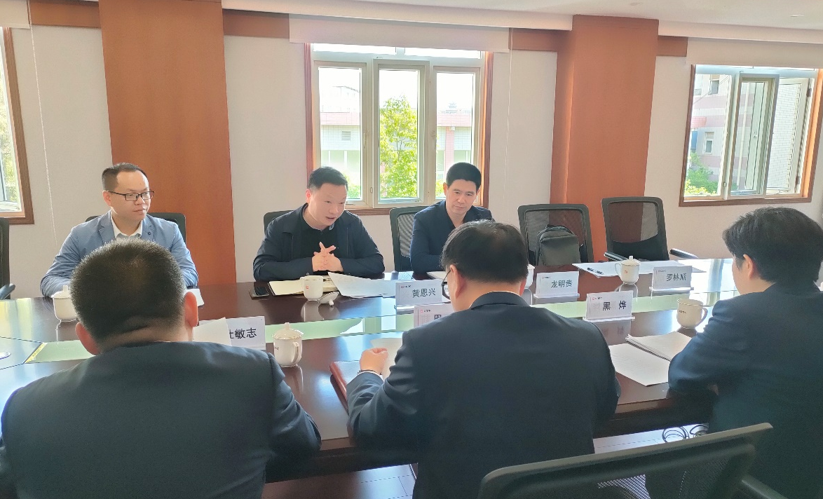 四川铁道职业学院赴中车资阳机车有限公司开展校企合作调研1.png