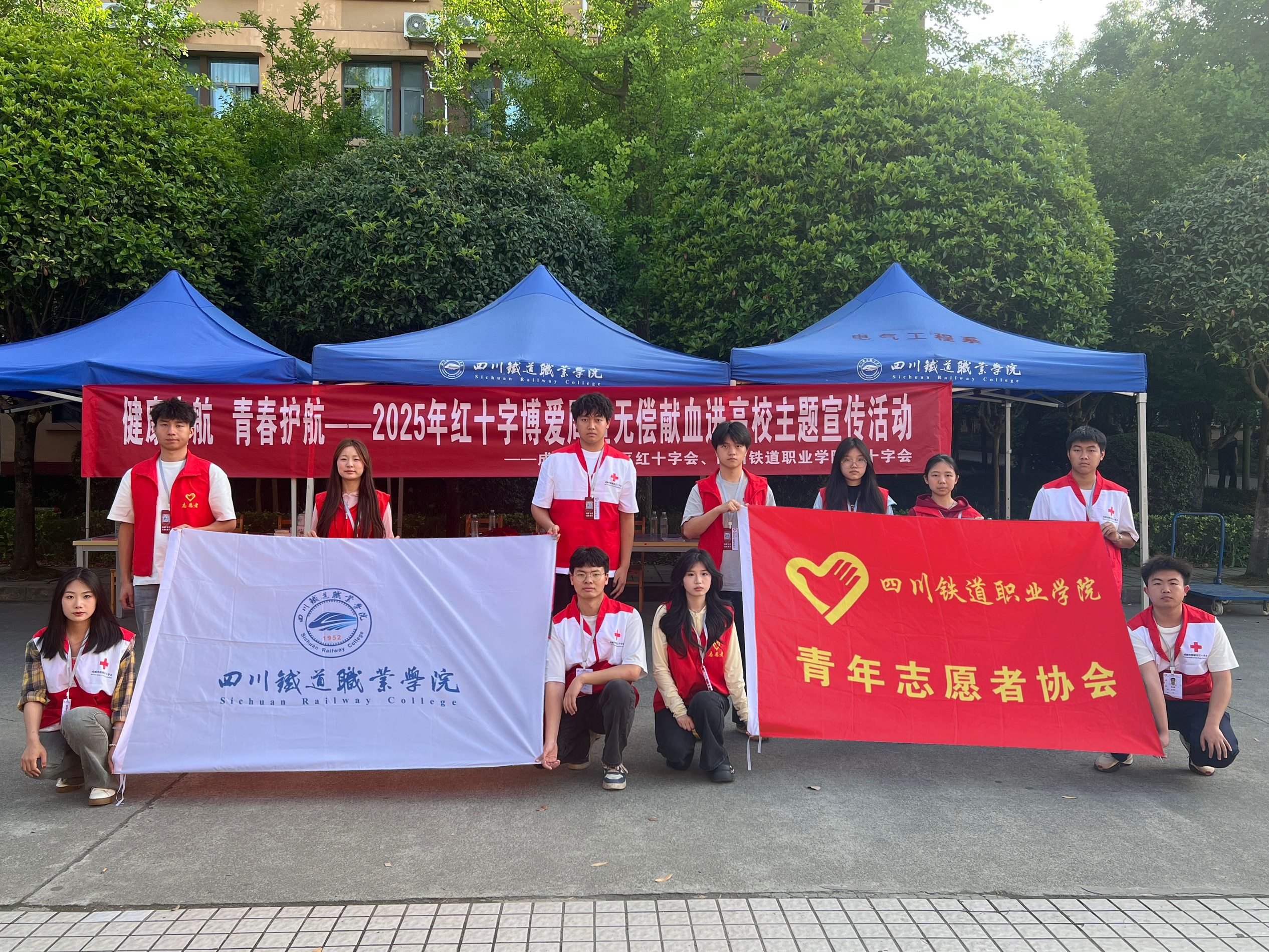 C8BC51ED02AEE354E0B6568123ADCF94.jpg