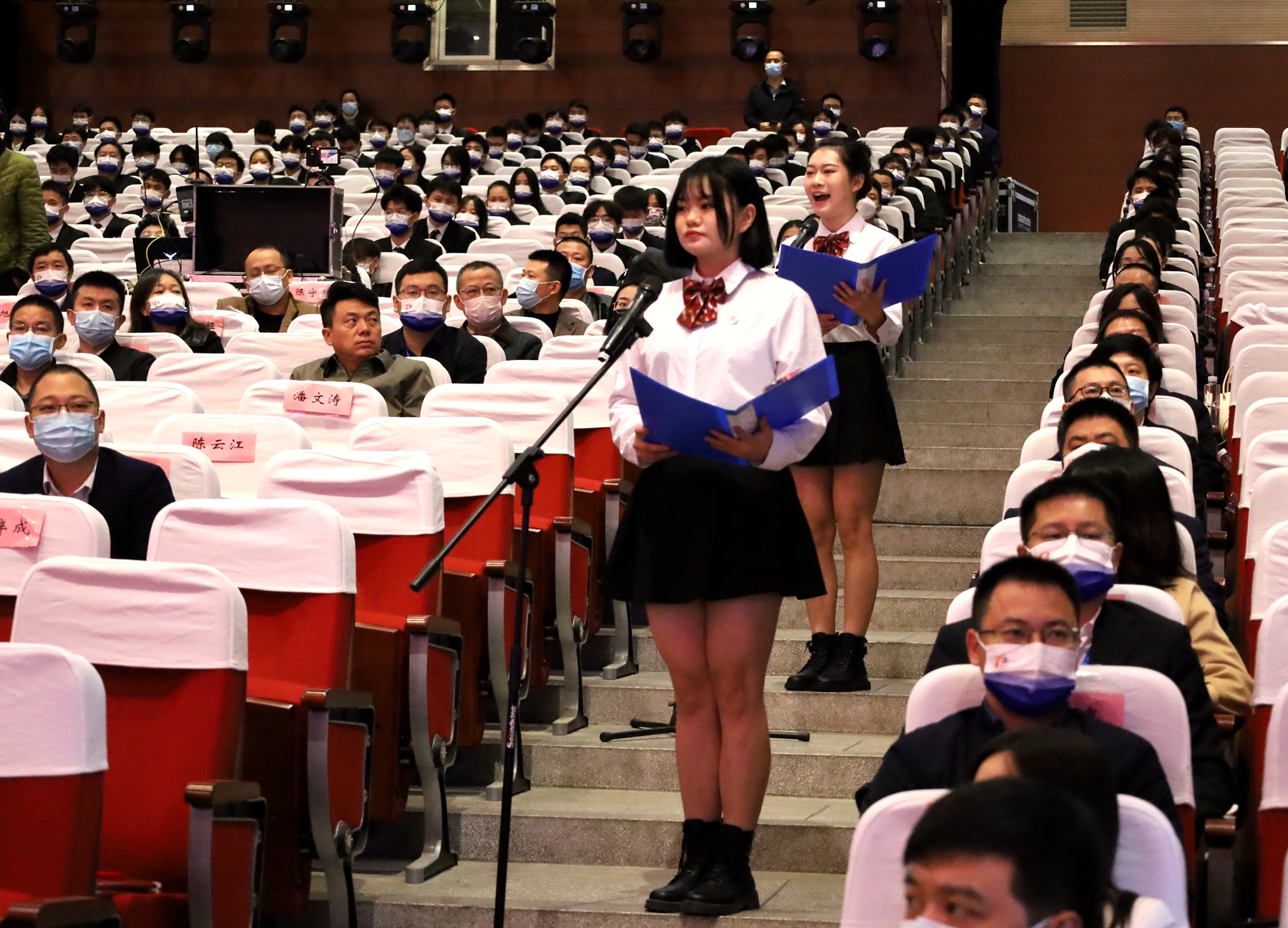 学生致辞1_副本.jpg 学生致辞1_副本.jpg